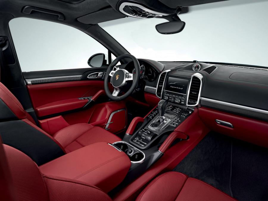  Porsche Cayenne Turbo S 2012 года  (фото 3 из 28)